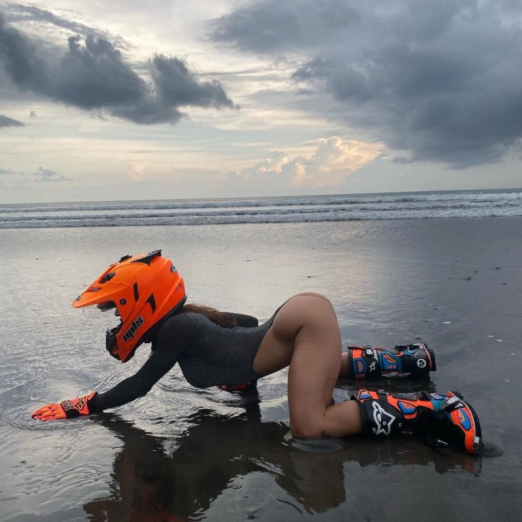 Pink Kiss Zhenya Mosienko