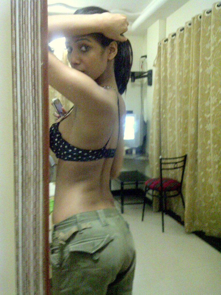 POONAM PANDEY LEAKED