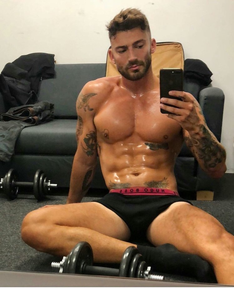 Gay men pista f*st strong  powerful