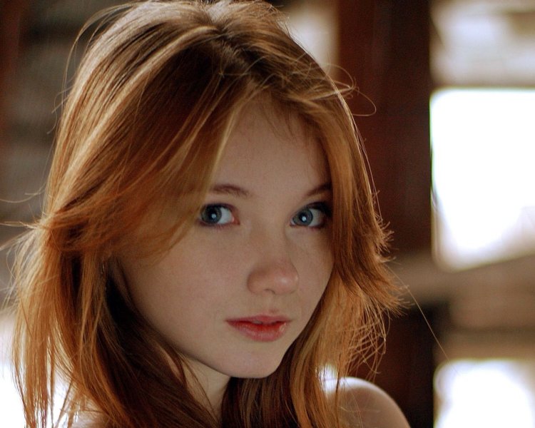 Olesya Kharitonova red