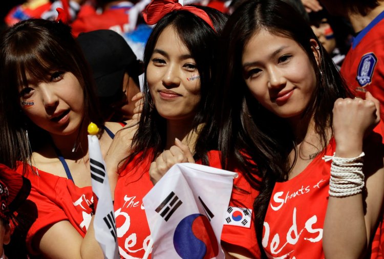 Fans of South Korea