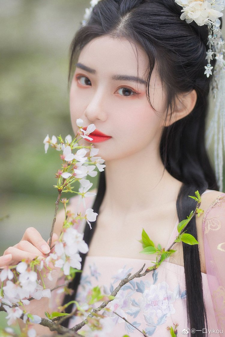 Girls of the Chinese woman