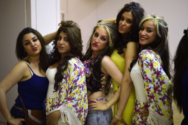 Five girls of beautiful gypsy