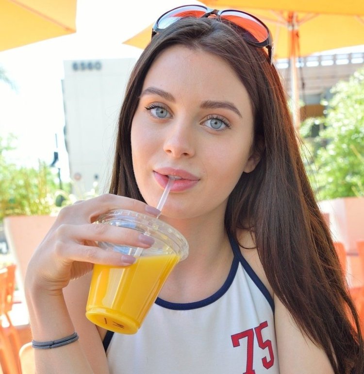 Lana Rhoades Avatar