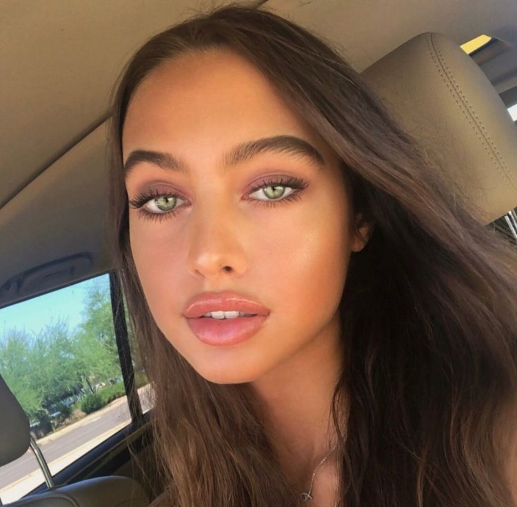 Kamila Davies Sunkissed