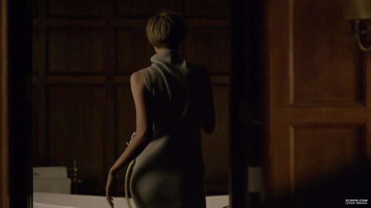 Elizabeth moron Night administrator in linen