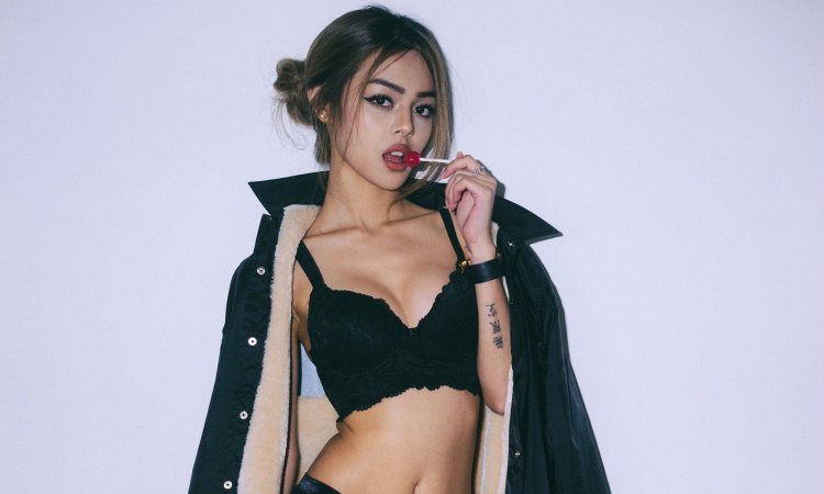 Lily Maimak with Chupa Chups