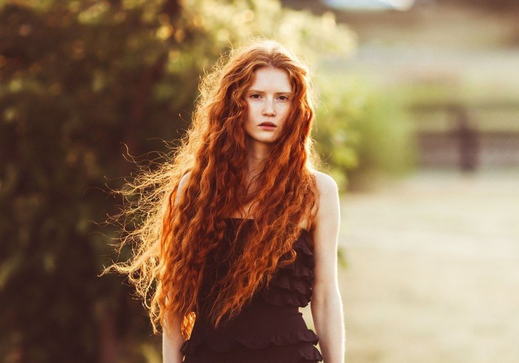 Red -haired Catherine Kyun