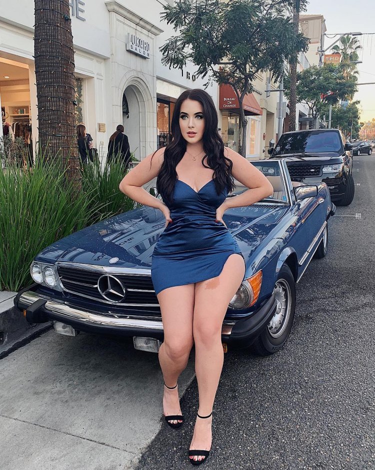 Ellie Jin and Holly-Dyzi