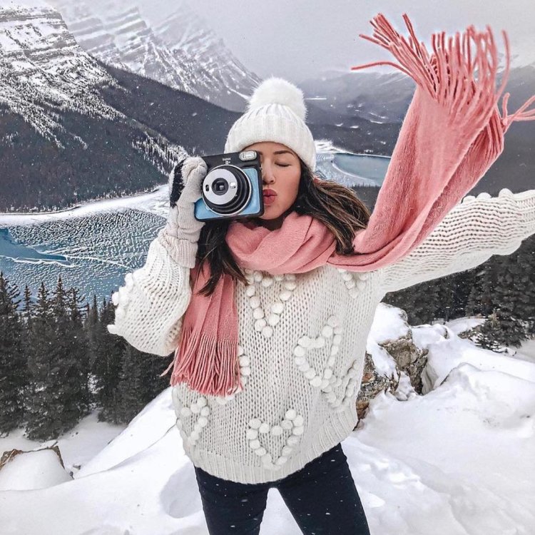 Photo shoot in winter for Instagram