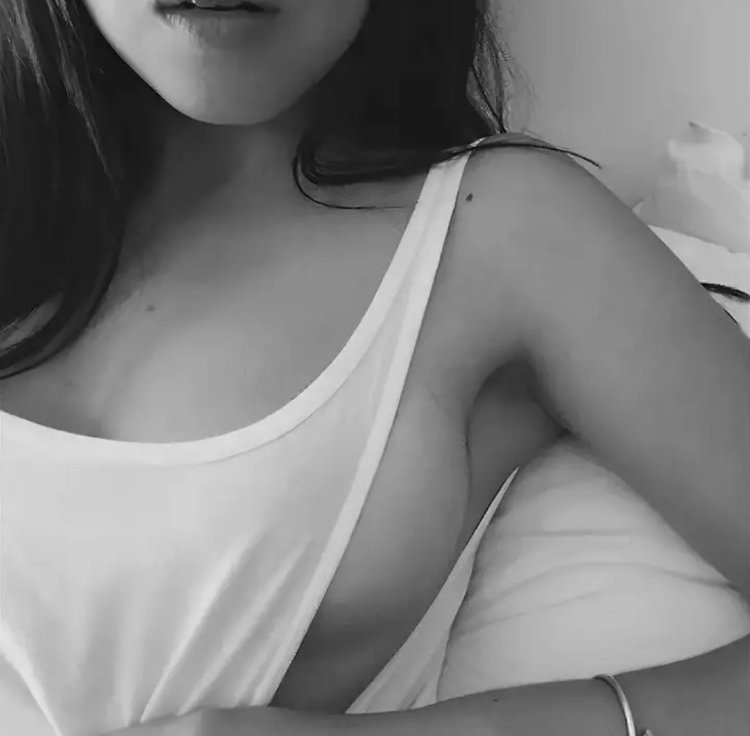 Girl's chest without face