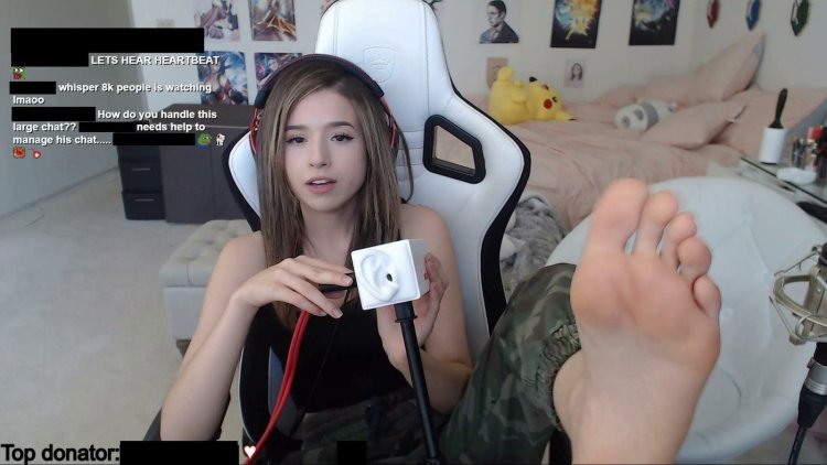 Pokimane Streamer legs