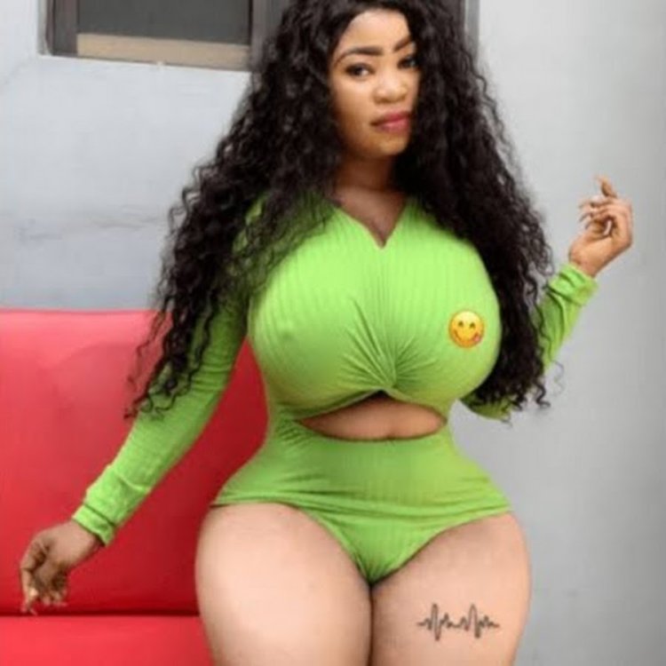 MIMI Curvaceus photo