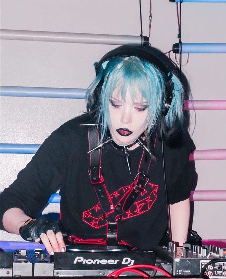 Crystal Castles Alice