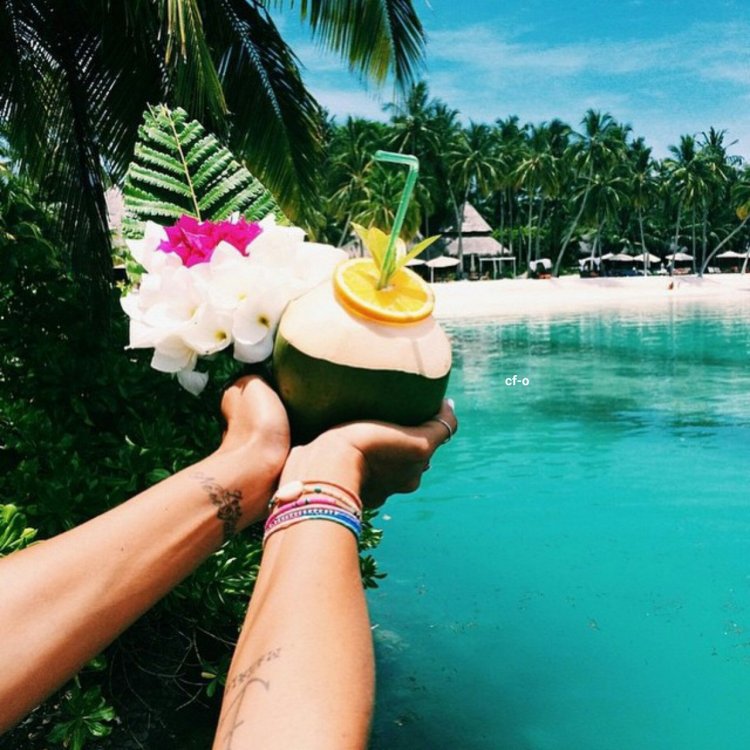 Hainan Girl on the beach