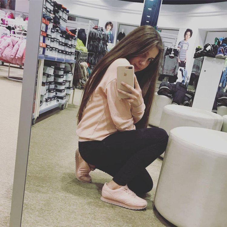 Lady Diana Zaitseva Blogger