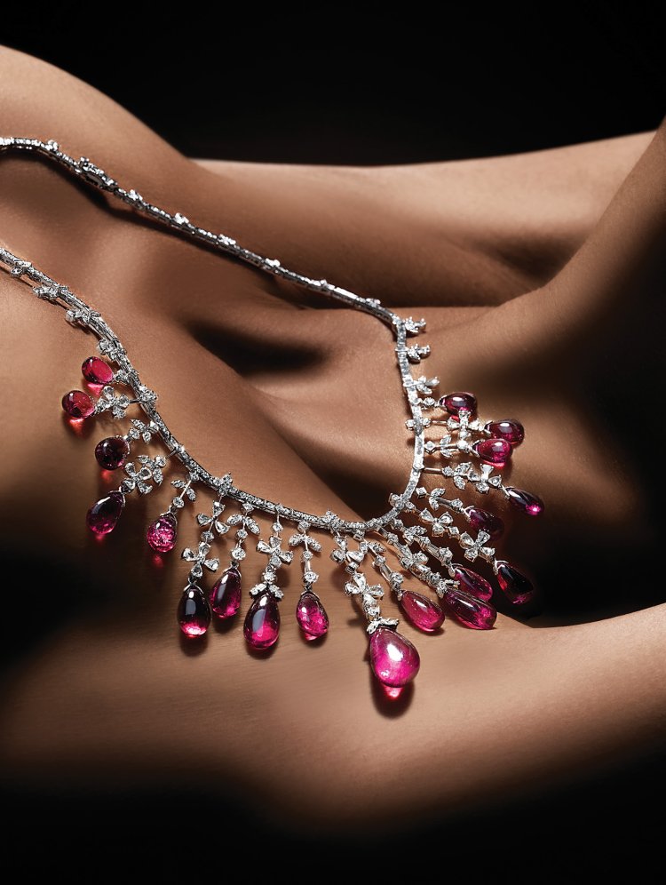 Photo shoot in the necklace and earrings nude