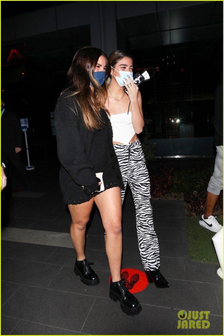 Dixie d’amelio feat