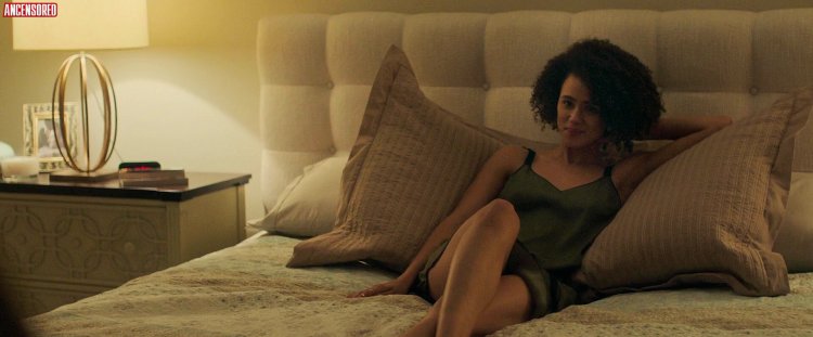 Natalie Emmanuel Holly