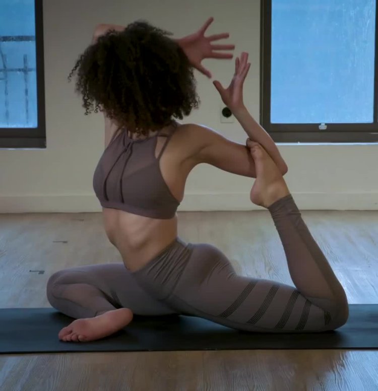 Natalie Emmanuel is hot