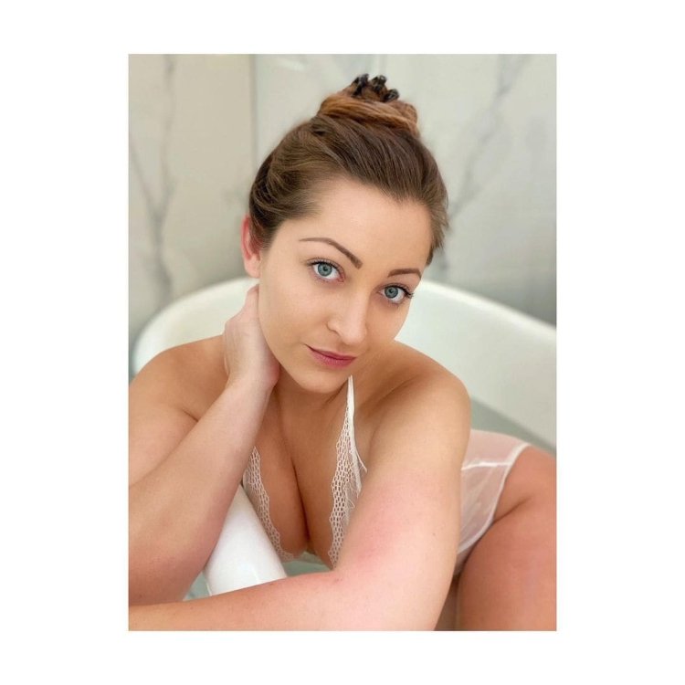 Dani Daniels 2018 Selfie
