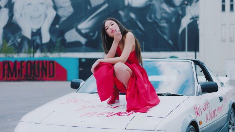 Jenny Solo photo shoot