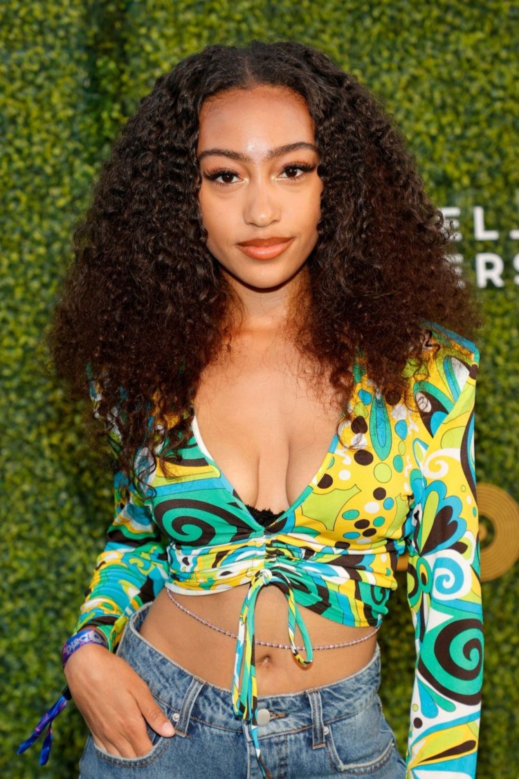 Underwood Lexi hot pearls