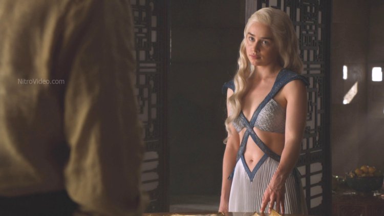 Emilia Clark Deineeris 18