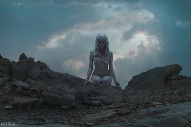 Daenerys Targaryen Nude