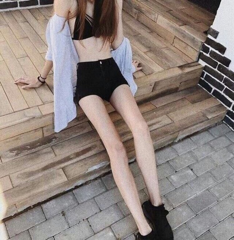 Thin legs in girls