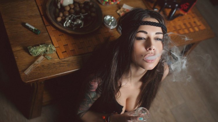 Diana Melison smokes
