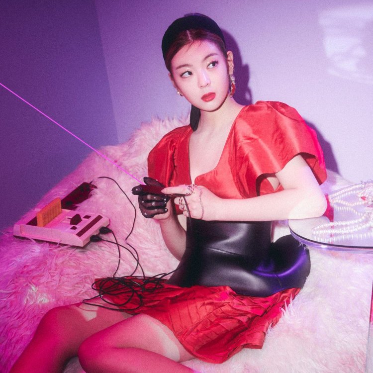 Itzy Mafia in the Morning photo shoot