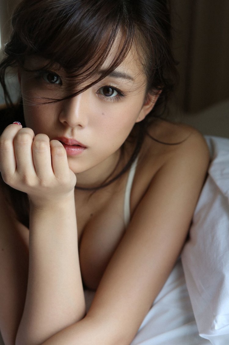 AI Shinozaki 13