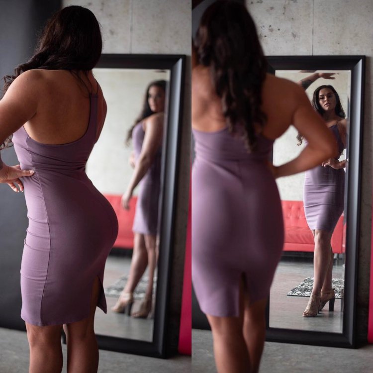 Low Girls of strong physique