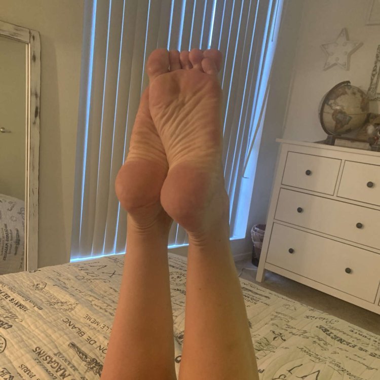 Hanna Feet
