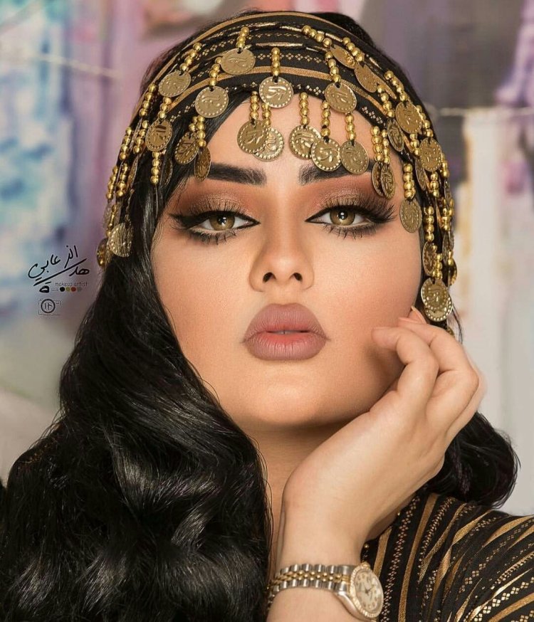 Arab makeup on model