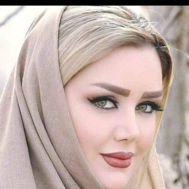 Arab women blonde
