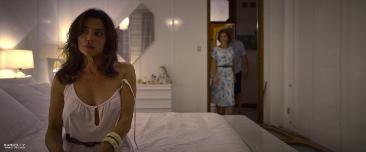 Louise Ranieri's hand of God