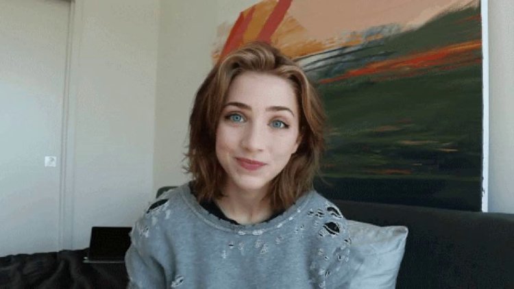Emily Rudd Smile