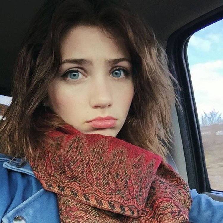 Emily Rudd Selfie