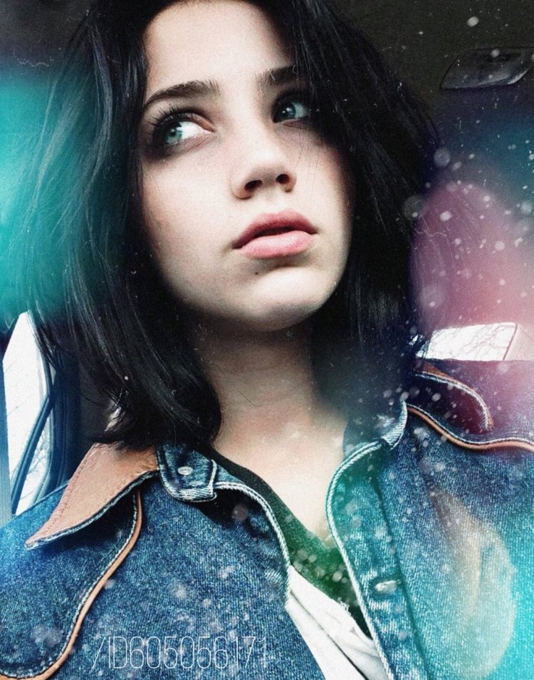 Emily Rudd with short hair