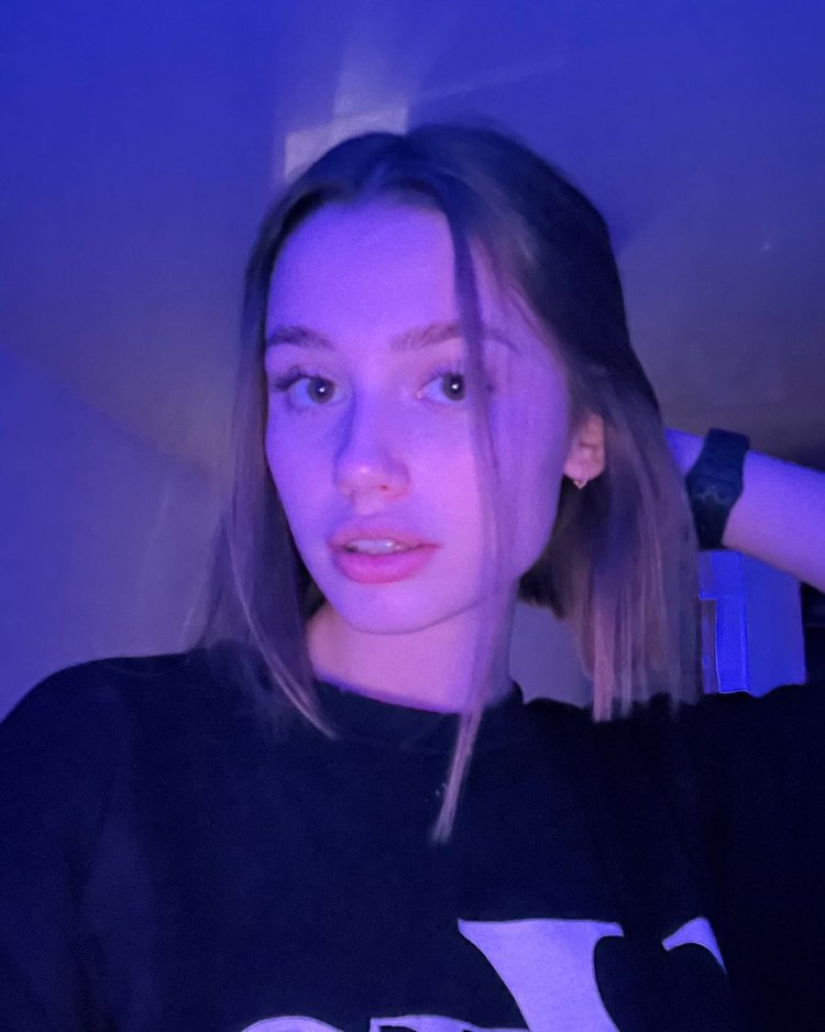 Chapaeva Girl from Tick current