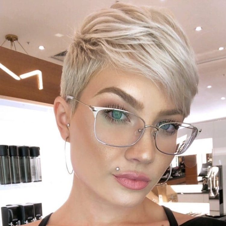 Pixie Blond 2020