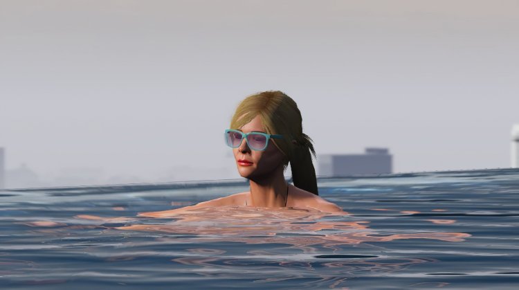 Tracy Fros on the beach