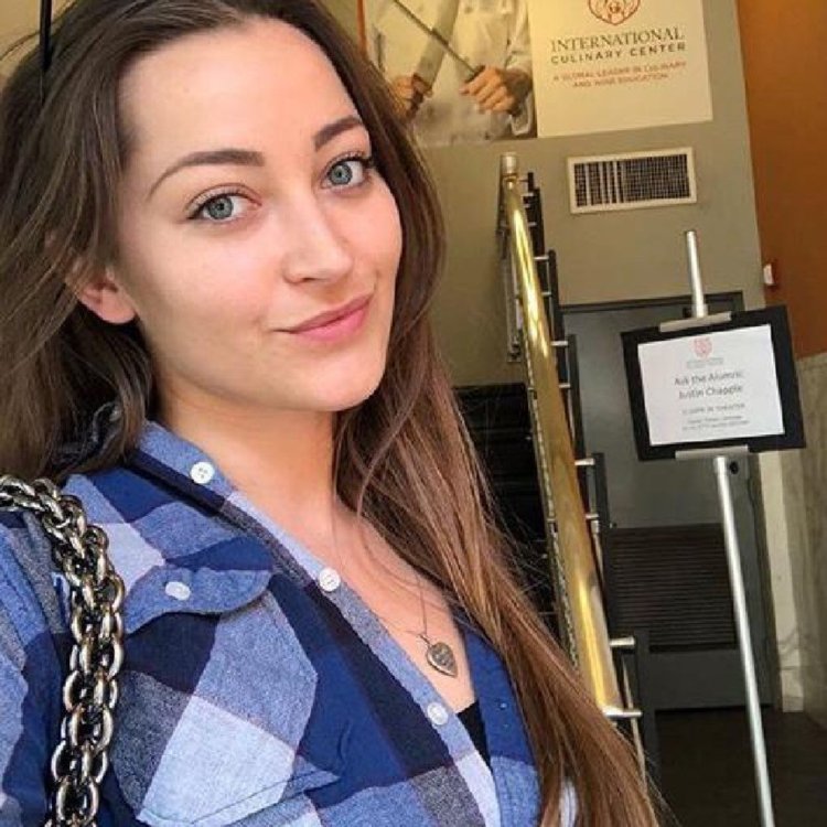 Dani Single Women Selfie