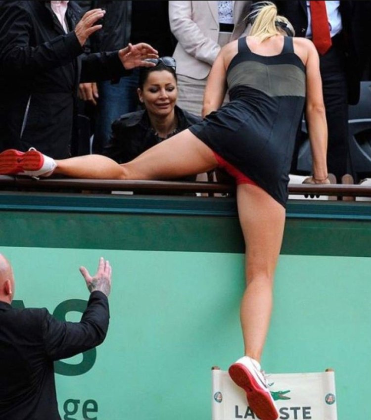 Maria Sharapova for stands