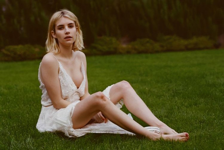 Emma Roberts Hot