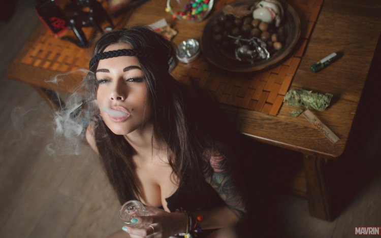 Diana Melison smokes