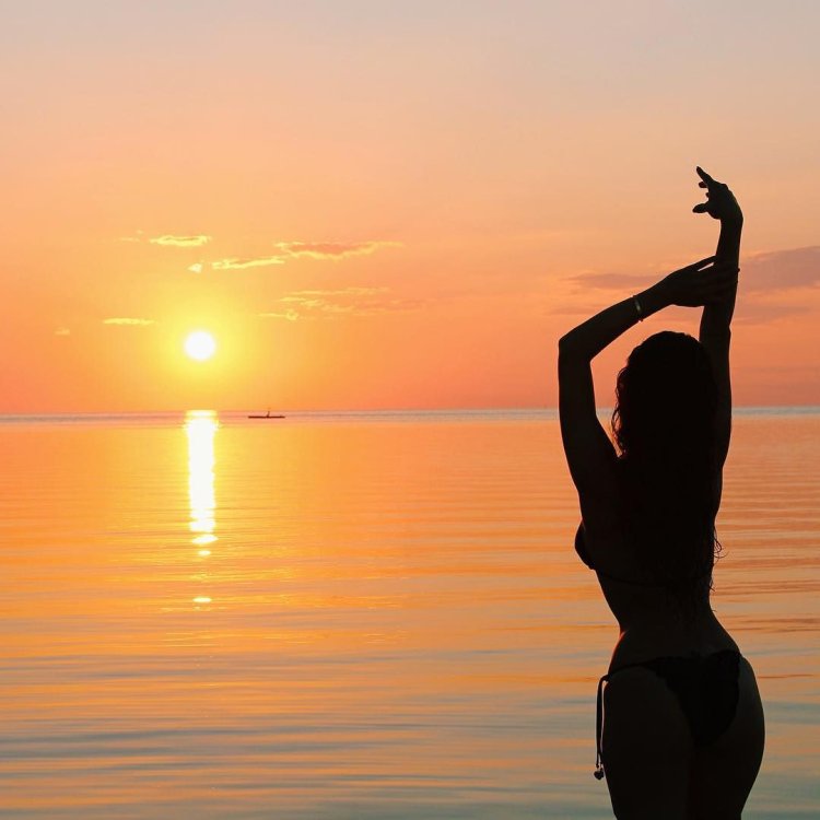 Photo shoot at sunset by the sea