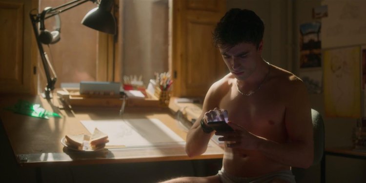 ITZAN ESSCAMILA Naked